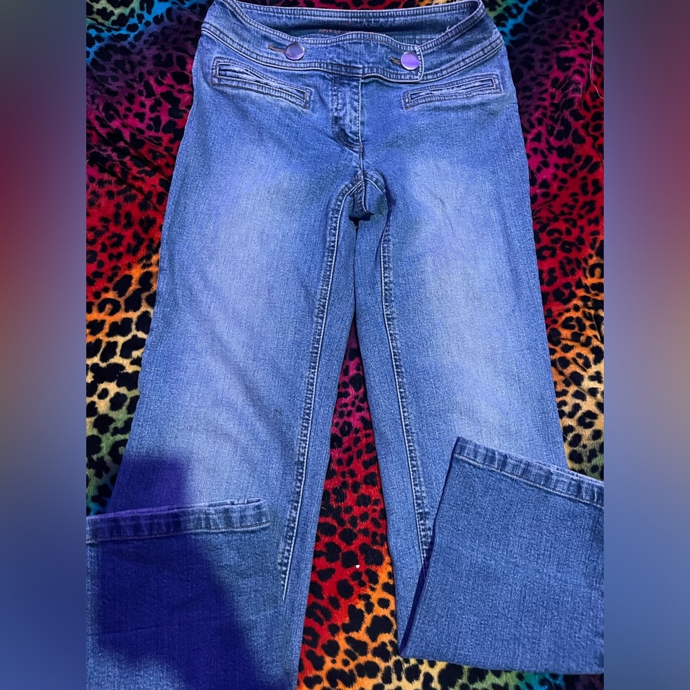 2000s low rise slight flare jeans
